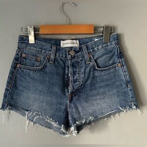 Denim forum Aritzia. The Yoko short. Women’s size 25. Great condition!